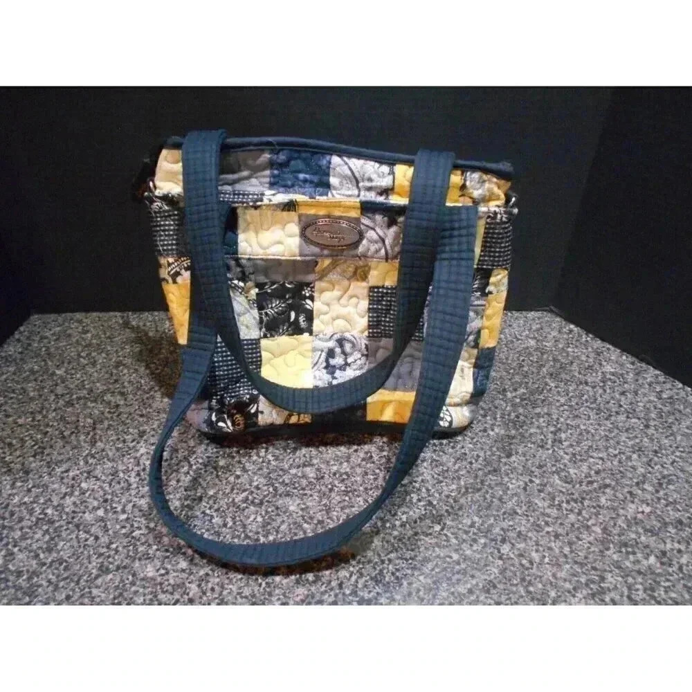 Donna Sharp Quilted Patchwork Leopard yellow Black Purse Handbag Pocketbook